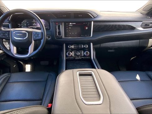 Used 2024 GMC Yukon Denali AWD/4WD image 10