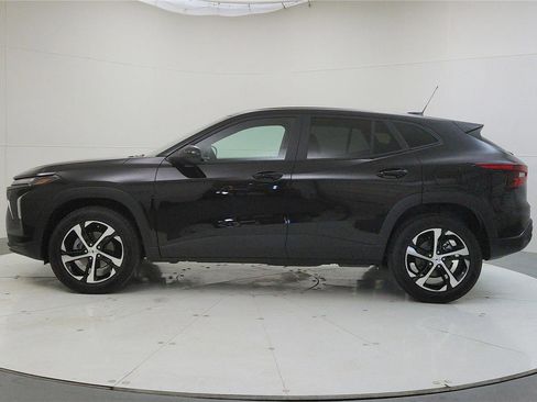 Used 2025 Chevrolet Trax RS image 4