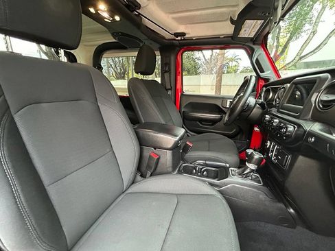 Used 2019 Jeep Wrangler Sport AWD/4WD image 29
