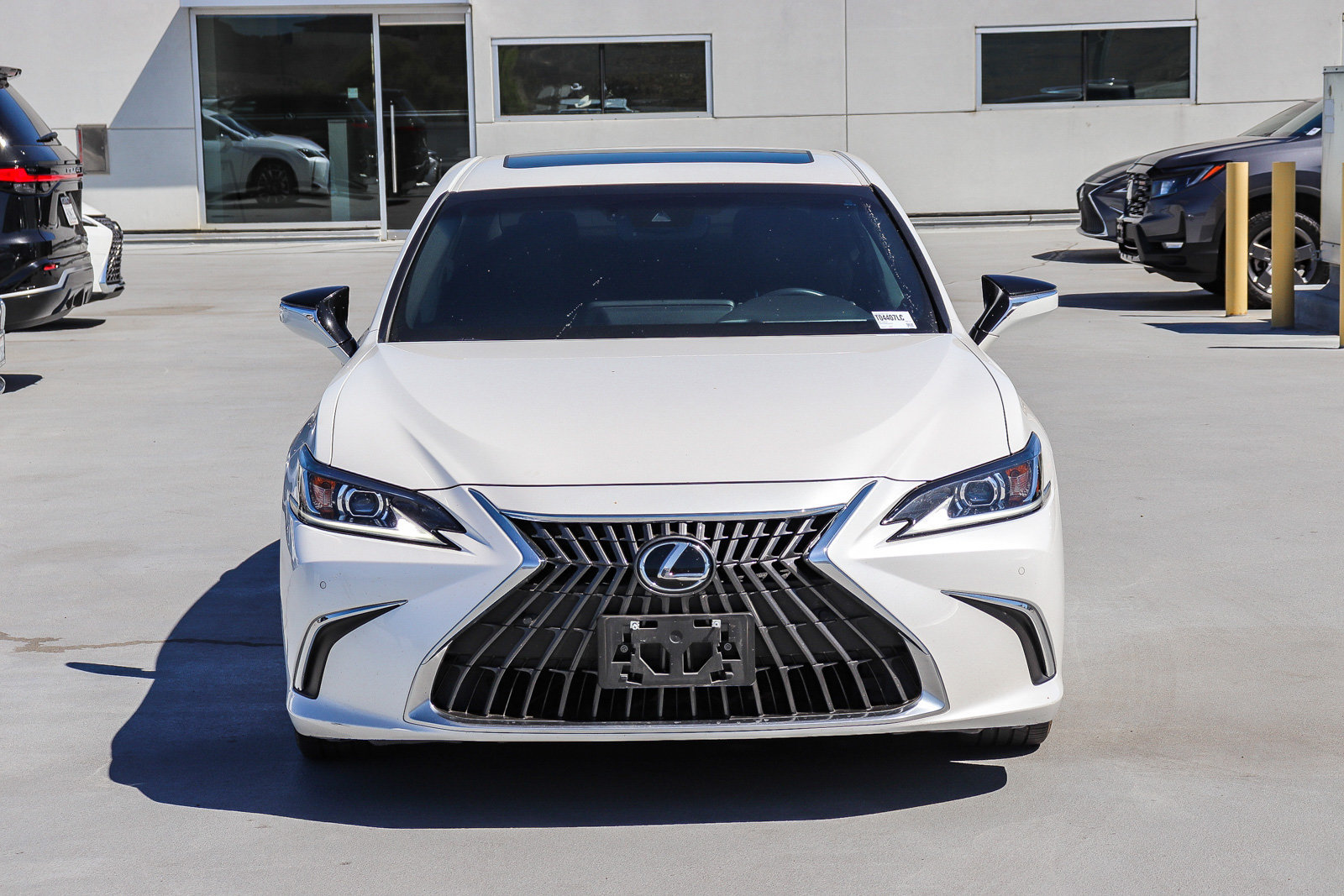 Used 2023 Lexus ES 350 w/ Accessory Package (Z1) FWD image 2
