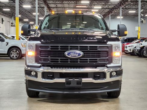 Used 2023 Ford F350 XL w/ XL Chrome Package AWD/4WD image 2