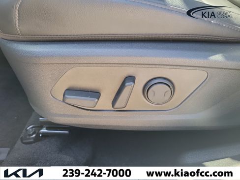 Certified 2026 Kia Sportage EX w/ EX Panorama Roof Package FWD image 22