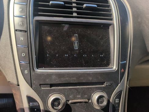 Used 2016 Lincoln MKX Reserve image 11