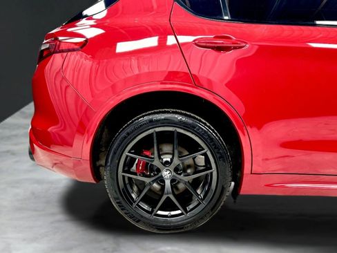 Used 2020 Alfa Romeo Stelvio Ti w/ Nero Edizione image 39