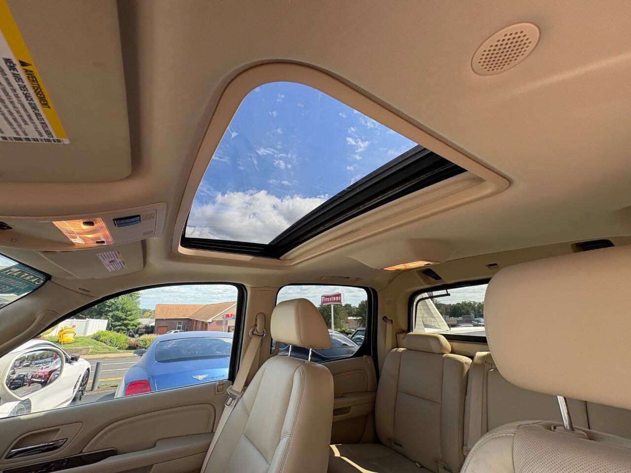 Used 2007 Cadillac Escalade EXT w/ Information Package AWD/4WD image 23