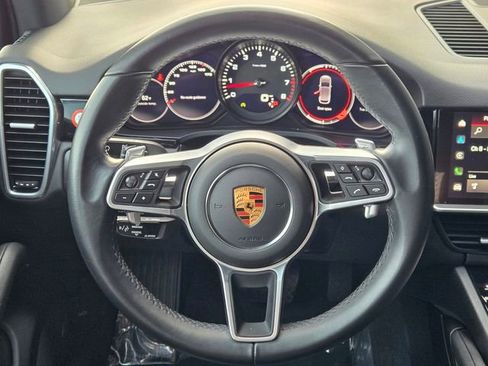 Used 2022 Porsche Cayenne Platinum Edition image 14