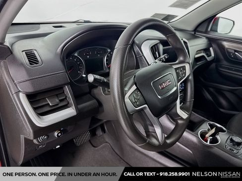 Used 2022 GMC Terrain SLE w/ Driver Convenience Package FWD image 9