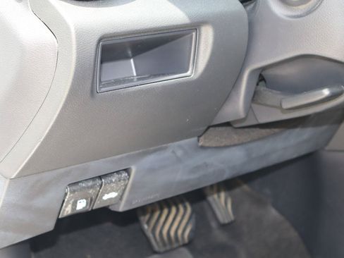 Used 2024 Nissan Versa SV FWD image 21