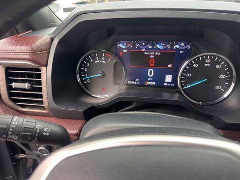 Used 2024 Ford Expedition Limited image 19