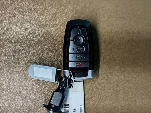 Used 2023 Ford F150 Lariat image 35