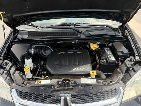 Used 2013 Dodge Grand Caravan SXT FWD image 33