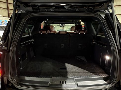 Used 2024 Ford Expedition Max Limited RWD image 19