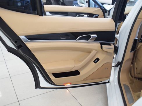 Used 2016 Porsche Panamera AWD/4WD image 60