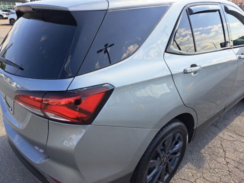 Used 2024 Chevrolet Equinox RS FWD image 19