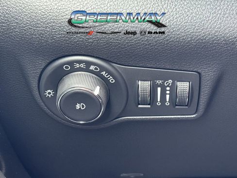 New 2026 Jeep Compass Latitude image 23