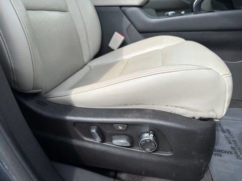 Used 2019 Cadillac XT4 Premium Luxury AWD/4WD image 31