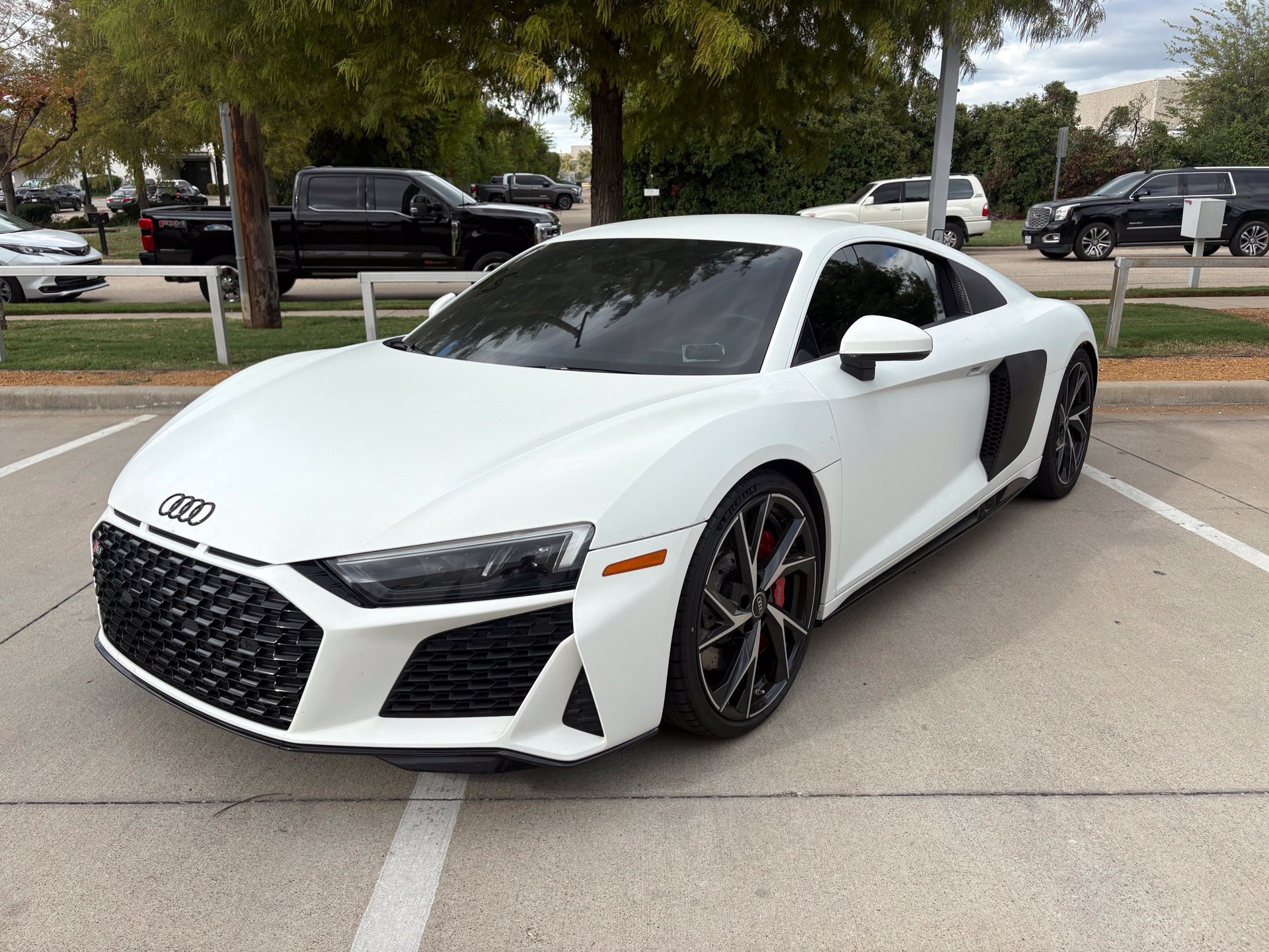 Used 2021 Audi R8 V10 w/ Premium Package RWD image 1