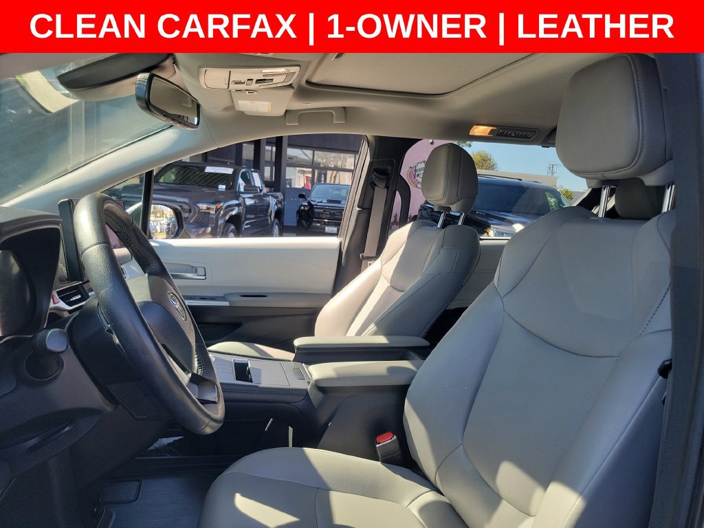 Used 2025 Toyota Sienna XLE FWD image 22