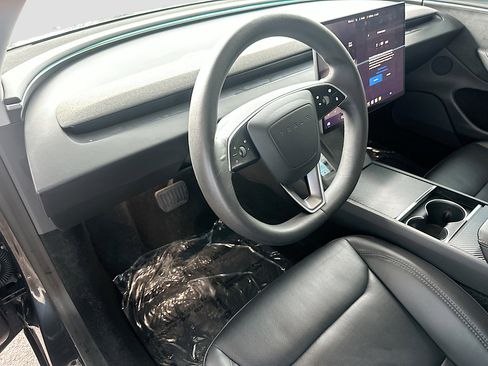 Used 2024 Tesla Model 3 Long Range AWD/4WD image 9