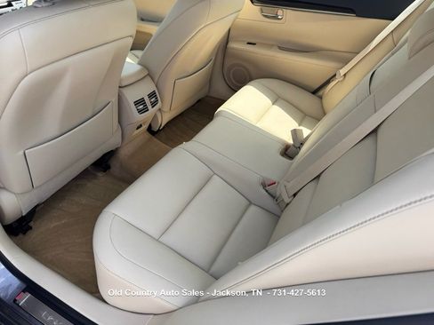 Used 2013 Lexus ES 350 w/ Premium Pkg FWD image 10