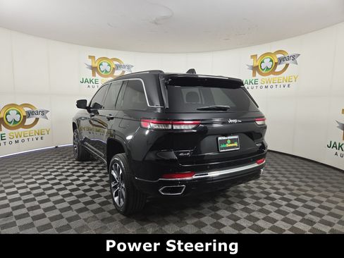 Used 2023 Jeep Grand Cherokee Overland AWD/4WD image 6