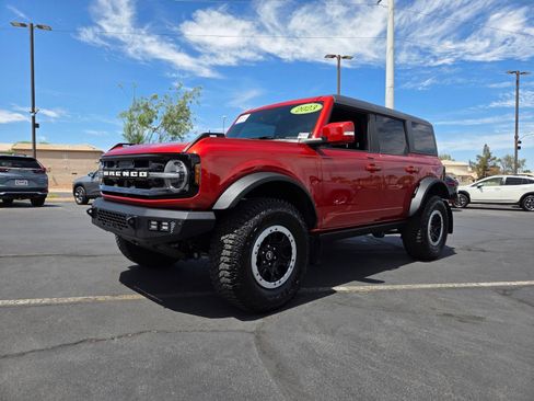 Certified 2023 Ford Bronco Outer Banks w/ Sasquatch Package AWD/4WD image 2