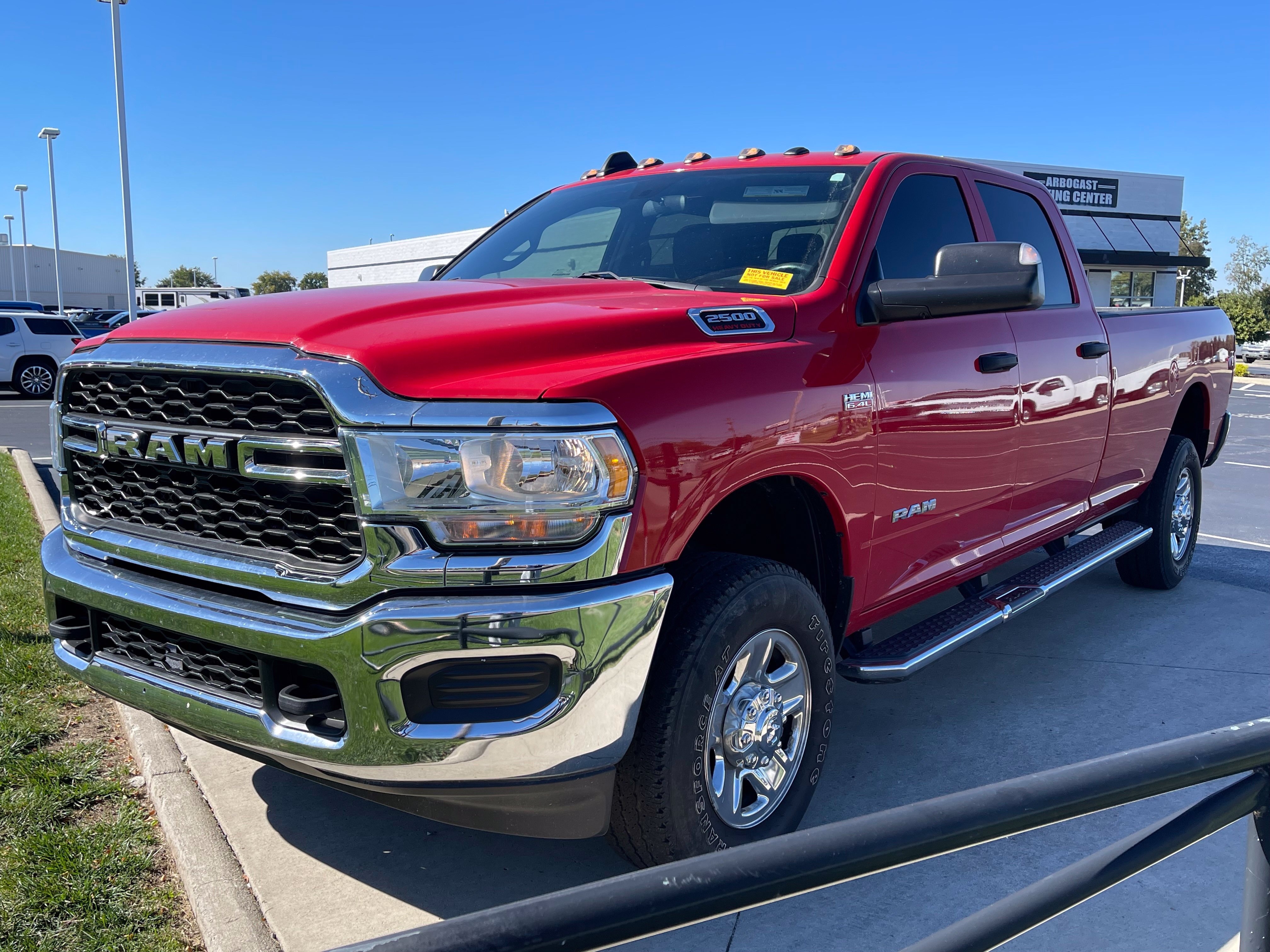 Used 2022 RAM 2500 Tradesman w/ Chrome Appearance Group AWD/4WD image 3