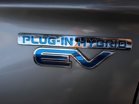 Used 2022 Mitsubishi Outlander SEL AWD/4WD image 39