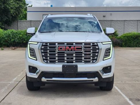 Used 2025 GMC Yukon XL Denali w/ Sun & Power Step Package AWD/4WD image 2