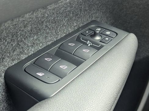 Certified 2026 Volvo XC40 B5 Core AWD/4WD image 26