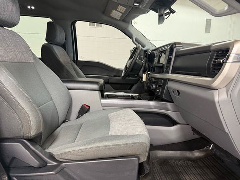 Used 2023 Ford F250 XLT w/ FX4 Off-Road Package AWD/4WD image 24