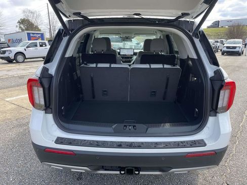 New 2026 Ford Explorer Active w/ Active Comfort Package AWD/4WD image 10