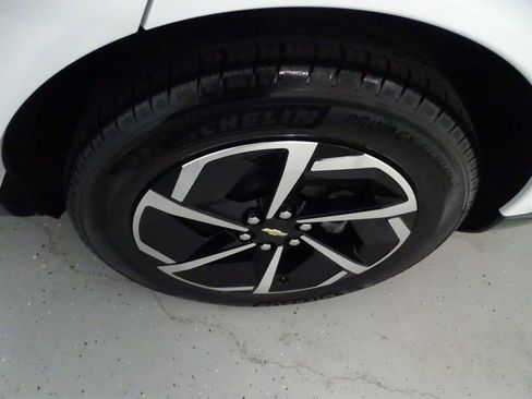 Used 2025 Chevrolet Equinox EV LT FWD image 26
