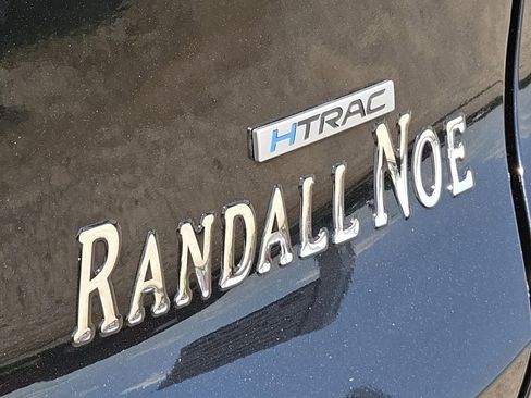 Used 2023 Hyundai Santa Fe SEL w/ Premium Package image 9