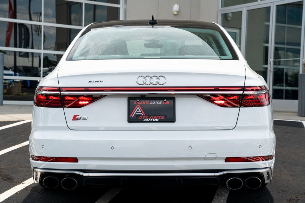 Used 2023 Audi S8 AWD/4WD image 16
