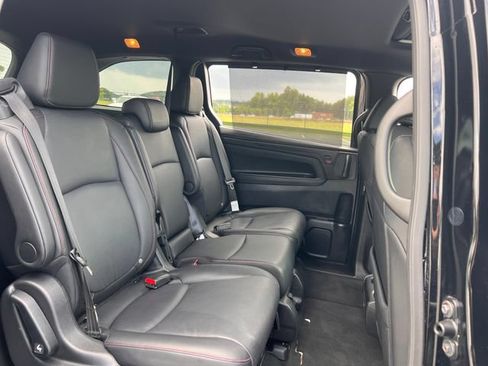 Used 2025 Honda Odyssey Sport-L image 32