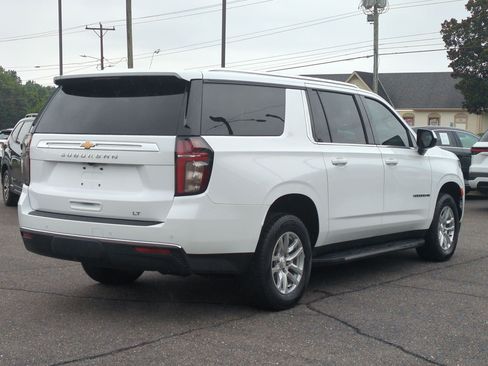 Used 2021 Chevrolet Suburban LT AWD/4WD image 2