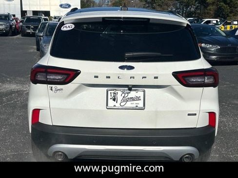 New 2025 Ford Escape SE image 40