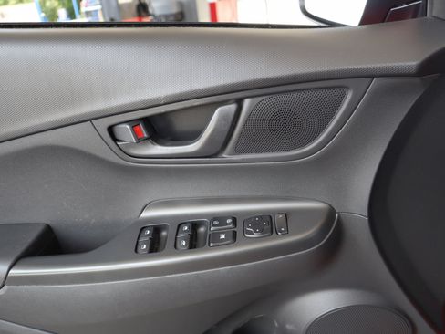 Used 2020 Hyundai Kona SEL image 35