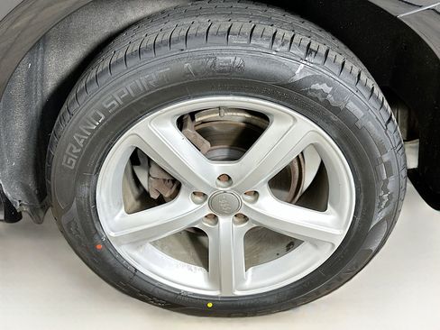 Used 2017 Audi Q5 2.0T Premium Plus w/ Technology Package image 11