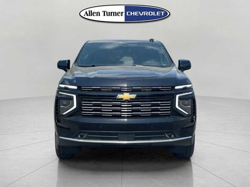 New 2026 Chevrolet Suburban High Country AWD/4WD image 2
