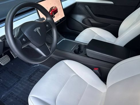 Used 2023 Tesla Model 3 Standard Range RWD image 9