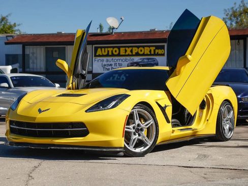 Used 2017 Chevrolet Corvette Stingray Coupe w/ 2LT Preferred Equipment Group image 1