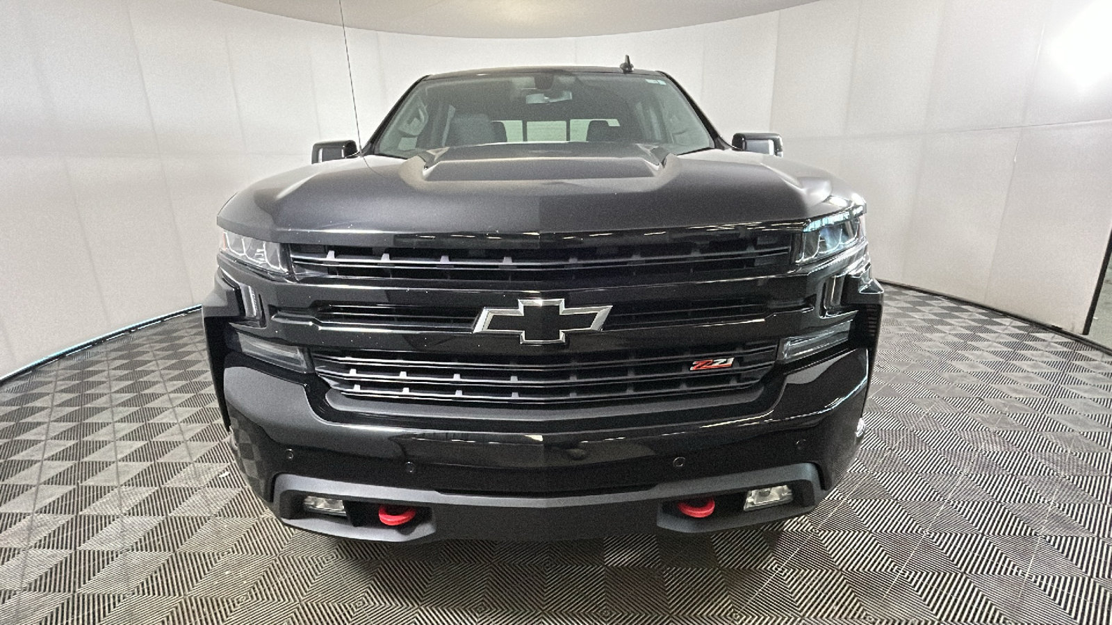 Used 2019 Chevrolet Silverado 1500 LT Trail Boss AWD/4WD image 9