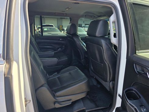Used 2015 GMC Yukon XL SLE image 13