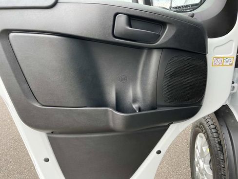 New 2024 RAM ProMaster 2500 w/ Quick Order Package 22G SLT image 13