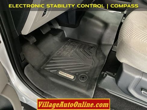 Used 2016 Ford F150 XLT w/ Equipment Group 302A Luxury image 17