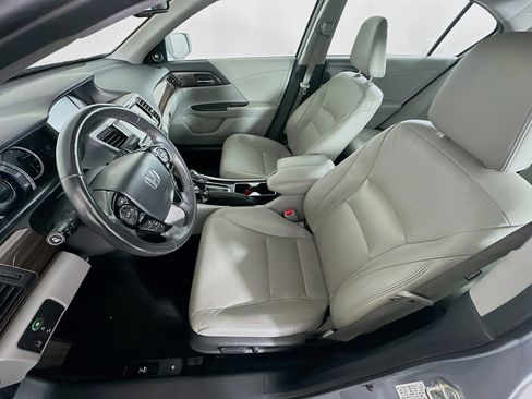 Used 2017 Honda Accord EX-L image 13