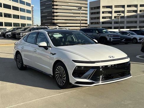 New 2026 Hyundai Sonata Limited image 3