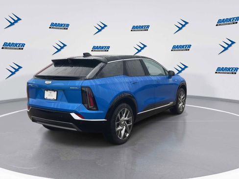 New 2026 Cadillac Optiq Luxury 1 image 8